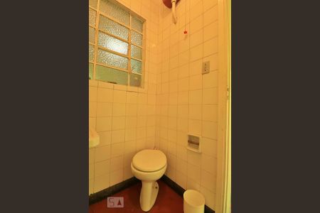 Casa à venda com 126m², 5 quartos e 1 vagaBanheiro de Serviço