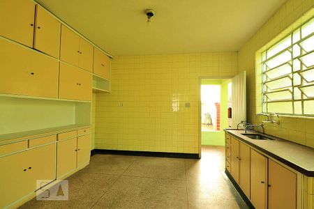 Casa à venda com 126m², 5 quartos e 1 vagaCozinha