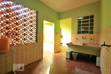 Casa à venda com 126m², 5 quartos e 1 vagaÁrea de Serviço