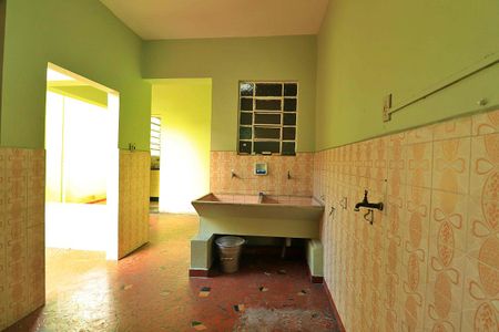 Casa à venda com 126m², 5 quartos e 1 vagaÁrea de Serviço