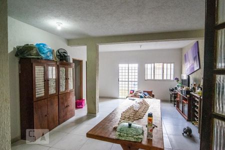 Casa à venda com 500m², 7 quartos e 8 vagasSala Casa Fundos