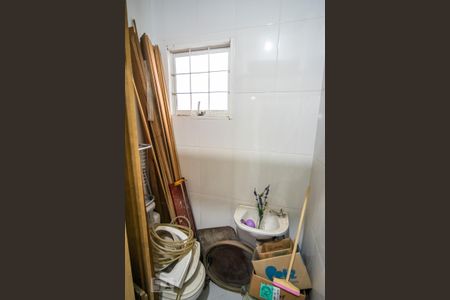 Casa à venda com 500m², 7 quartos e 8 vagasCasa Fundos