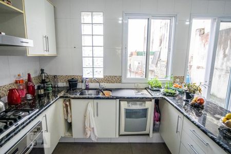 Casa à venda com 500m², 7 quartos e 8 vagasCozinha