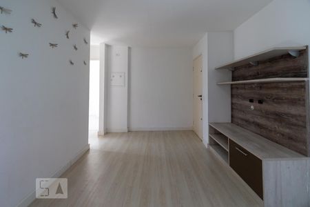 Sala de apartamento para alugar com 2 quartos, 50m² em Jardim Catanduva, São Paulo
