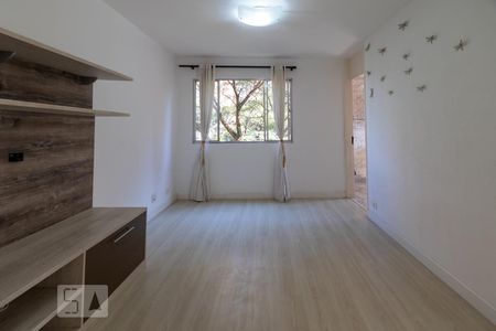Sala de apartamento para alugar com 2 quartos, 50m² em Jardim Catanduva, São Paulo