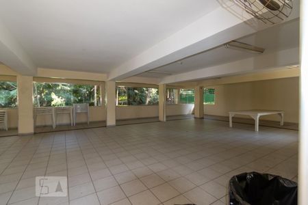 Apartamento para alugar com 50m², 2 quartos e 1 vagaÁrea comum - Salão de festas