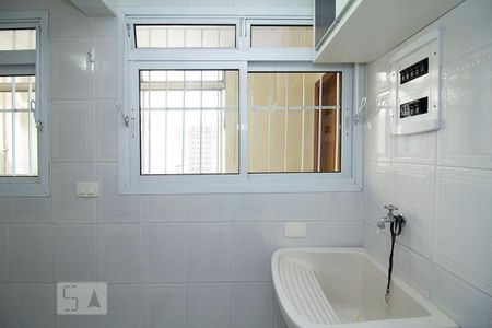 Apartamento para alugar com 49m², 2 quartos e sem vagaDetalhe área de serviço