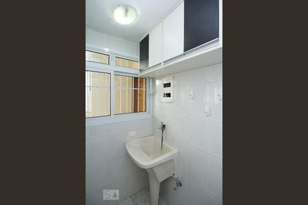 Apartamento para alugar com 49m², 2 quartos e sem vagaDetalhe área de serviço