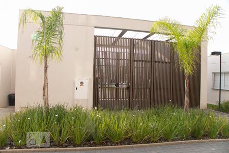 Apartamento para alugar com 64m², 2 quartos e sem vagaEntrada