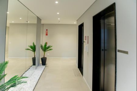 Apartamento para alugar com 64m², 2 quartos e sem vagaHall de Entrada
