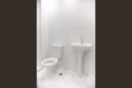 Apartamento para alugar com 64m², 2 quartos e sem vagaBanheiro