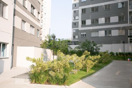 Apartamento para alugar com 64m², 2 quartos e sem vagaÁrea comum