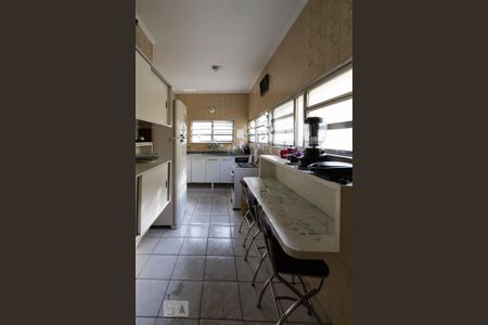 Casa para alugar com 550m², 8 quartos e 3 vagas Casa para alugar com 550m², 8 quartos e 3 vagasCozinha