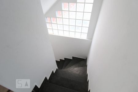 Casa à venda com 300m², 3 quartos e 4 vagasEscada