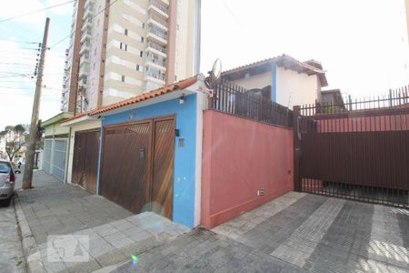 Casa à venda com 300m², 3 quartos e 4 vagasFachada