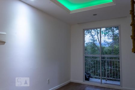 Sala de apartamento para alugar com 2 quartos, 50m² em Campo Grande, Rio de Janeiro