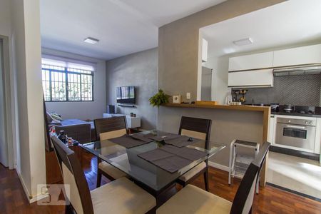 Sala de apartamento para alugar com 3 quartos, 90m² em Santo Antônio, Belo Horizonte