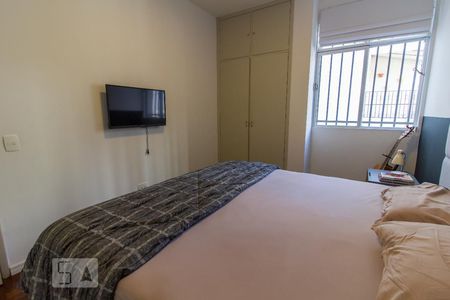 Quarto 1 de apartamento para alugar com 3 quartos, 90m² em Santo Antônio, Belo Horizonte