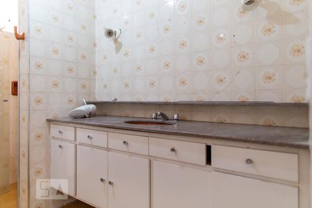 Apartamento para alugar com 109m², 2 quartos e sem vagaBanheiro