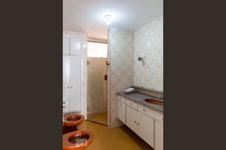 Apartamento para alugar com 109m², 2 quartos e sem vagaBanheiro