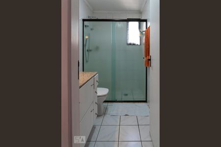 Apartamento à venda com 261m², 4 quartos e 3 vagasBanheiro suite 2