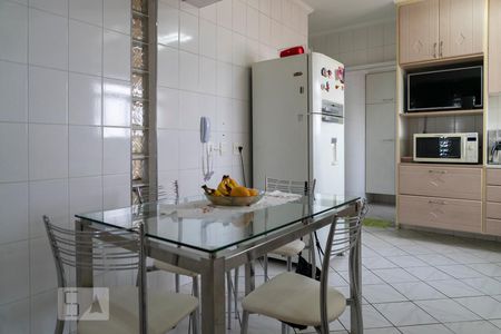 Apartamento à venda com 261m², 4 quartos e 3 vagasCozinha