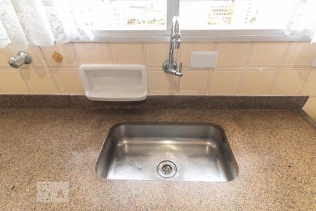 Cozinha de apartamento para alugar com 1 quarto, 56m² em Jardim Paulista, São Paulo