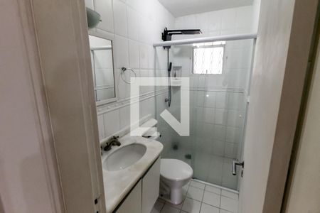 Banheiro de casa de condomínio à venda com 2 quartos, 74m² em Parque Reboucas, São Paulo