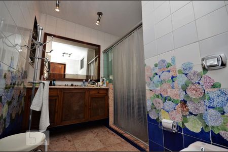 Apartamento à venda com 277m², 3 quartos e 2 vagasBanheiro da Suíte 1