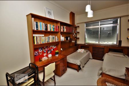 Apartamento à venda com 277m², 3 quartos e 2 vagasQuarto 2