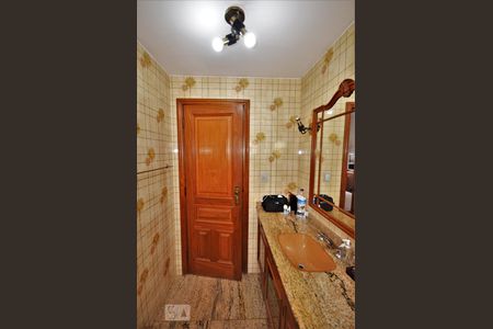 Apartamento à venda com 277m², 3 quartos e 2 vagasBanheiro da Suíte 2