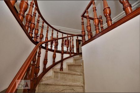 Apartamento à venda com 277m², 3 quartos e 2 vagasEscada