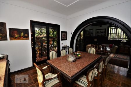 Casa para alugar com 450m², 4 quartos e 1 vagaSala de Jantar 1