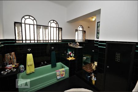 Casa para alugar com 450m², 4 quartos e 1 vagaBanheiro da Suíte 2