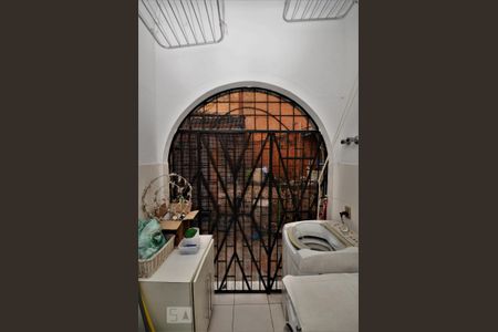 Casa para alugar com 450m², 4 quartos e 1 vagaÁrea de Serviço