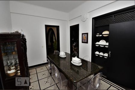 Casa para alugar com 450m², 4 quartos e 1 vagaSala de Jantar 2