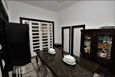 Casa para alugar com 450m², 4 quartos e 1 vagaSala de Jantar 2