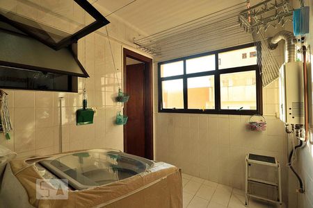 Apartamento para alugar com 137m², 3 quartos e 2 vagasÁrea de Serviço