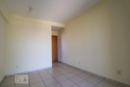 Sala de apartamento para alugar com 3 quartos, 70m² em Alto da Glória, Goiânia