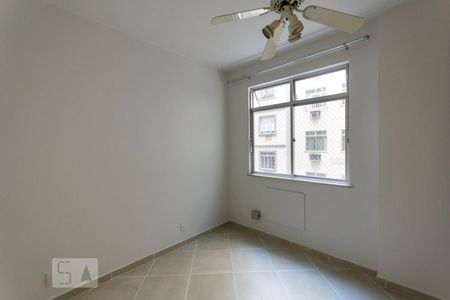 Apartamento à venda com 100m², 3 quartos e 1 vagaQuarto