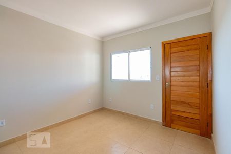 Sala de casa de condomínio para alugar com 2 quartos, 90m² em Jardim Piratininga, São Paulo