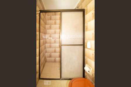 Banheiro 1 de apartamento para alugar com 1 quarto, 43m² em Bom Jesus, Porto Alegre