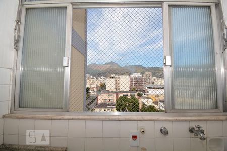 Apartamento à venda com 73m², 2 quartos e 1 vagaCozinha e Área de Serviço
