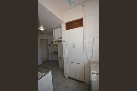 Apartamento à venda com 73m², 2 quartos e 1 vagaCozinha e Área de Serviço