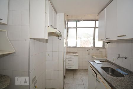 Apartamento à venda com 73m², 2 quartos e 1 vagaCozinha e Área de Serviço