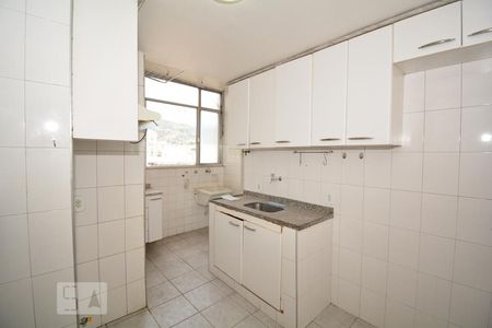 Apartamento à venda com 73m², 2 quartos e 1 vagaCozinha e Área de Serviço