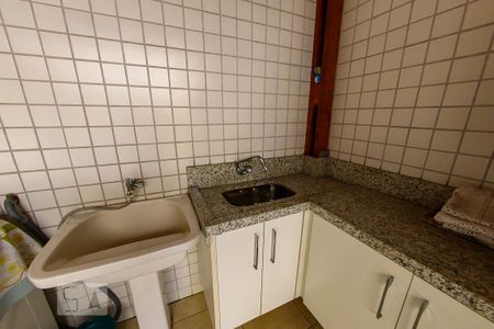 Casa à venda com 191m², 5 quartos e 3 vagasArea de Serviço