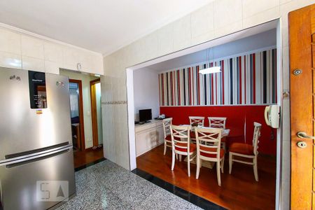 Casa à venda com 191m², 5 quartos e 3 vagasCozinha