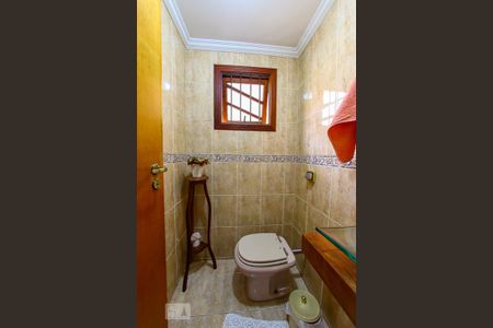 Casa à venda com 191m², 5 quartos e 3 vagasBanheiro de Serviço