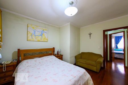 Casa à venda com 191m², 5 quartos e 3 vagasSuite